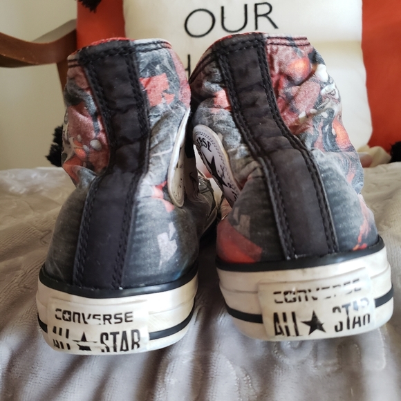 EUC CTAS Classic Chuck Taylor (4.5M / 6.5W) - DC COMICS HARLEY QUINN - Picture 7 of 10